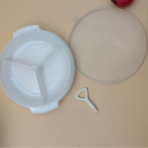 Vintage Tupperware White Suzette Divided Relish Vegetable Tray Lid Handle 608-11